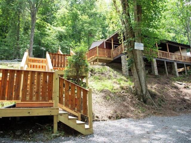 House for sale in Smithville