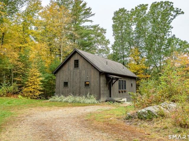 House for sale in Pomfret, Northeastern Connecticut Planning Region