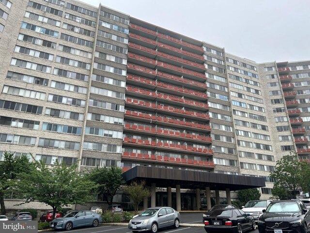 Condo for sale in Alexandria