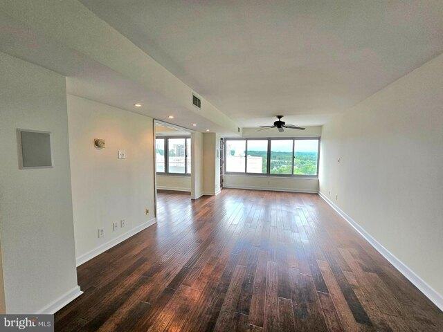 Condo for sale in Alexandria