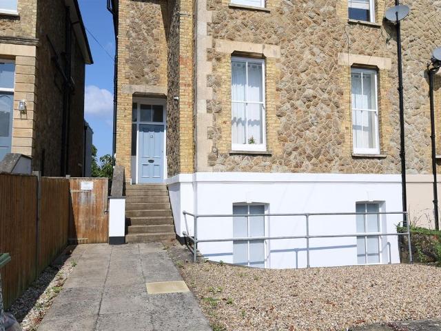 Studio for rent in St John's, Sevenoaks