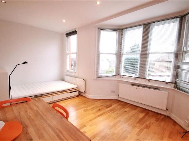 Studio for rent in London Borough of Croydon, South Norwood