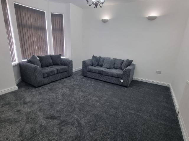 House for rent in Longsight, Manchester