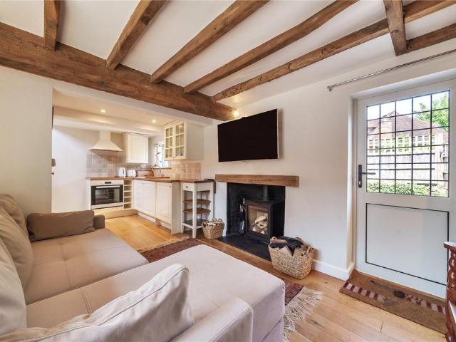 House for rent in Fole, Surrey