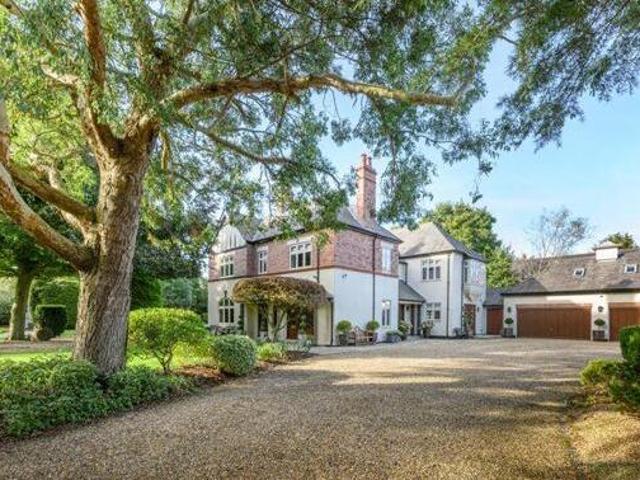 House for sale in Lyons, Greater London