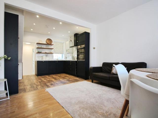 House for rent in London Borough of Newham, Greater London