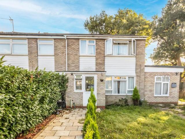 Apartment for rent in Claygate, Elmbridge