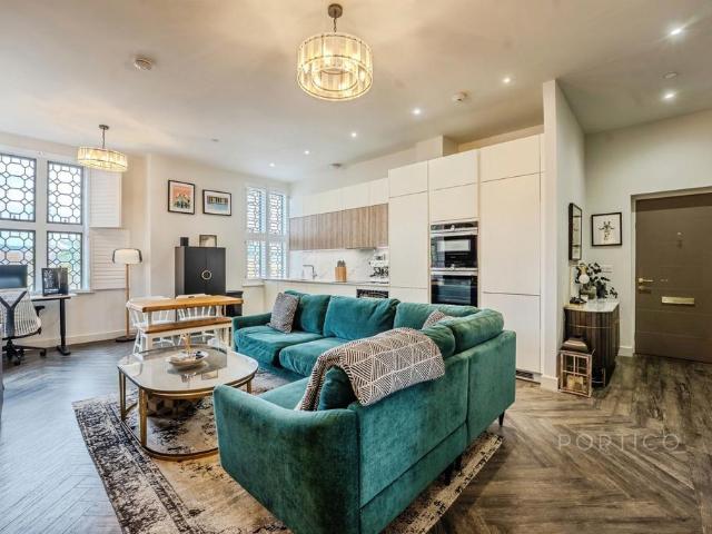 Apartment for rent in St George's Gardens, Greater London