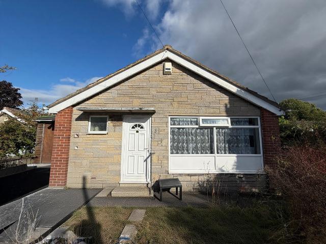 House for rent in Holt Park, West Yorkshire