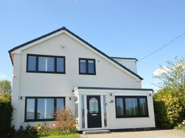 House for sale in Holt Park, West Yorkshire