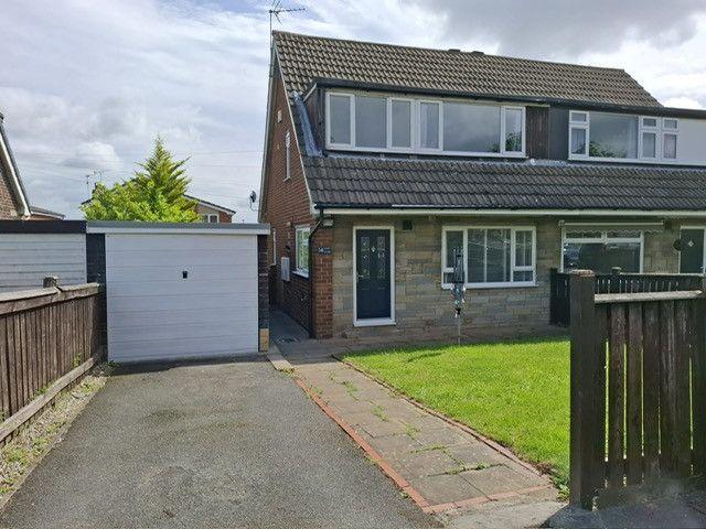 House for rent in Holt Park, West Yorkshire