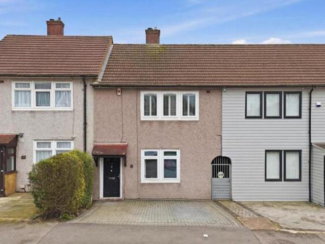 House for sale in Chigwell, Epping Forest