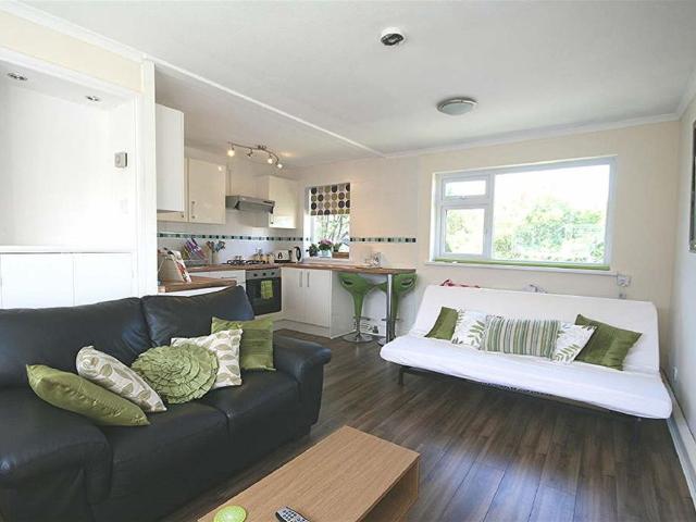 Apartment for rent in Cookridge, West Yorkshire