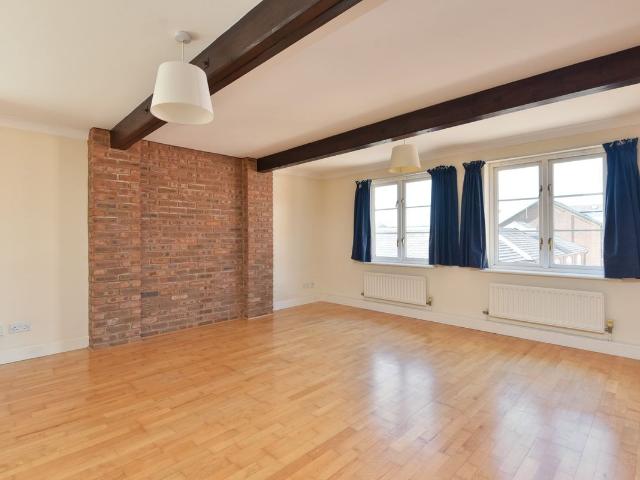 Apartment for rent in St. Stephen's, The Bridge