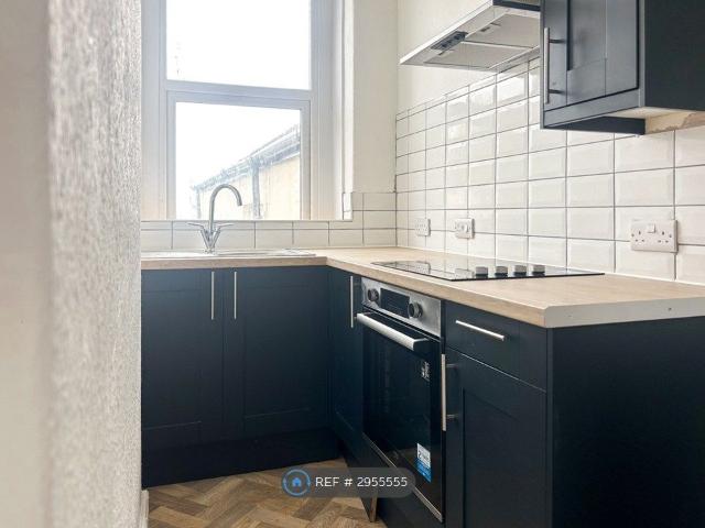 Apartment for rent in Gibbonsdown, Barry