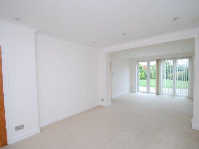 House for rent in Beaconsfield, Forty Green