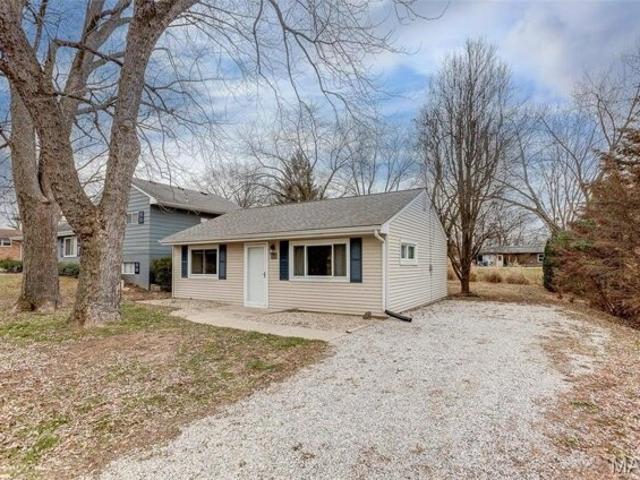 House for sale in Fairview Heights, Illinois
