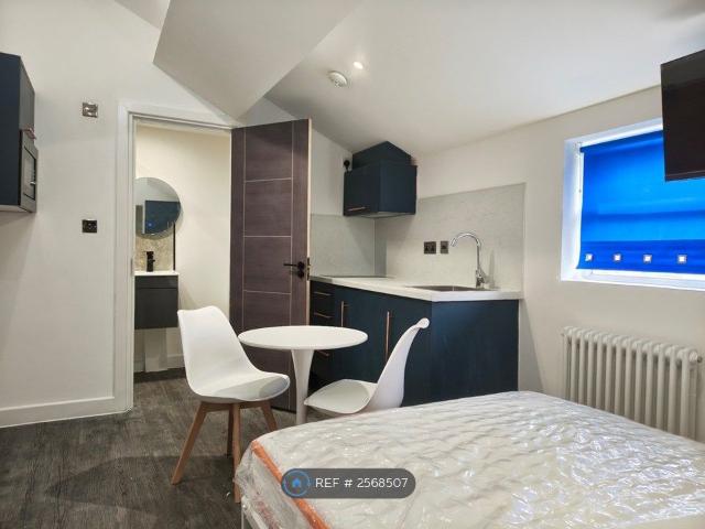 Studio for rent in Upper Bangor, Bangor