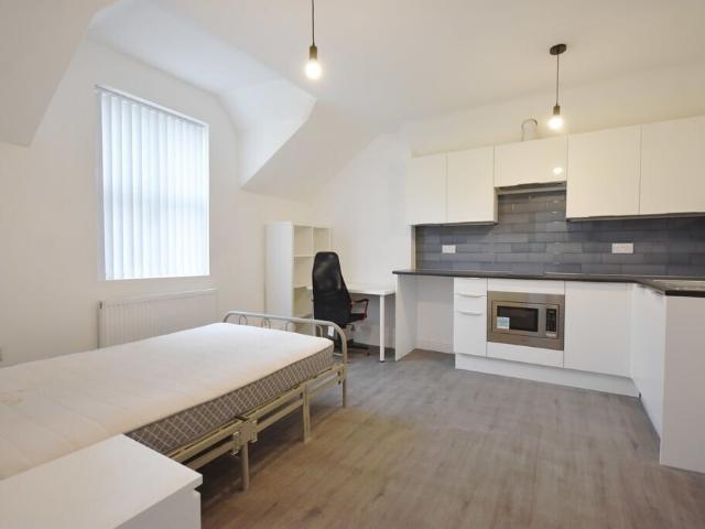Studio for rent in Spon End, West Midlands