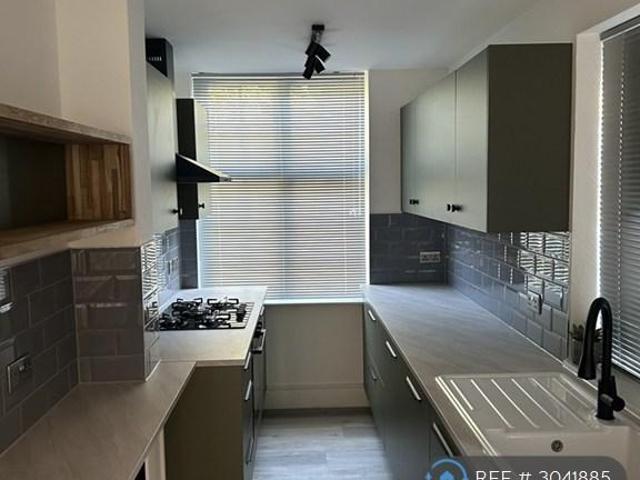 House for rent in London Borough of Ealing, Perivale