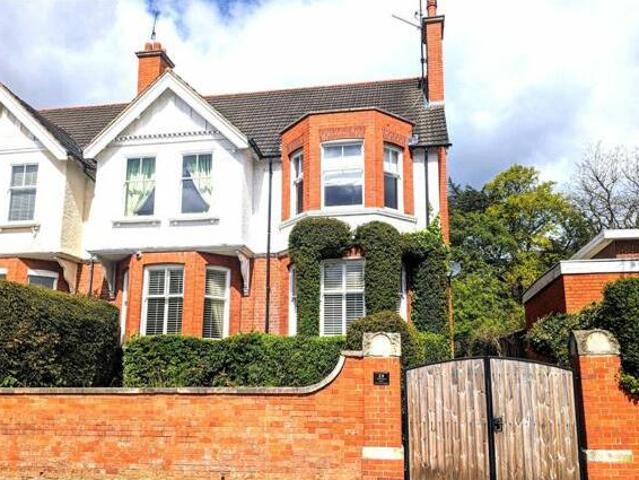 House for sale in Northampton, Northamptonshire