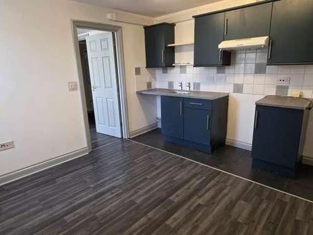 Apartment for rent in Chard Town, Chard
