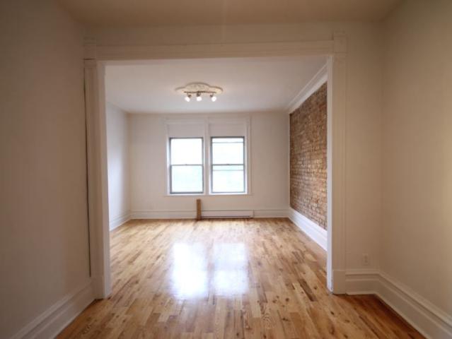 Room for rent in Ville-Marie, Montréal