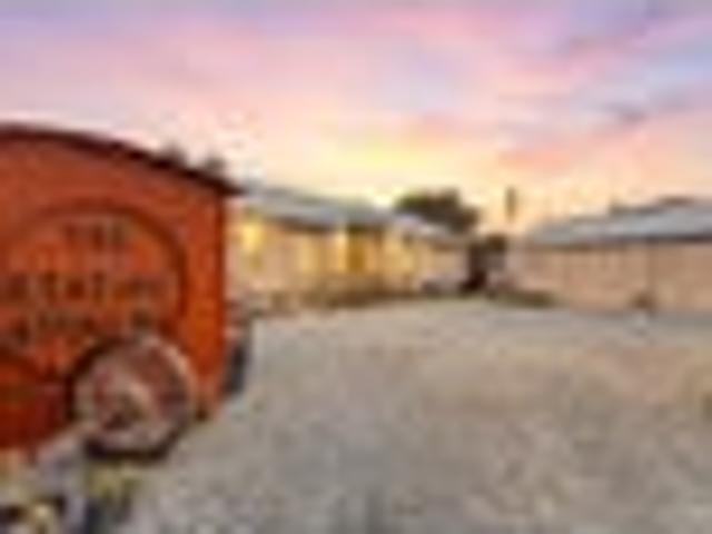 House for sale in Otakou
