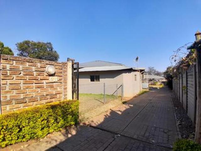 House for sale in Waterkloof, Gauteng