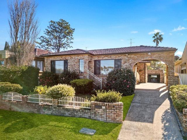 House for sale in Lake Heights, Wollongong City Council