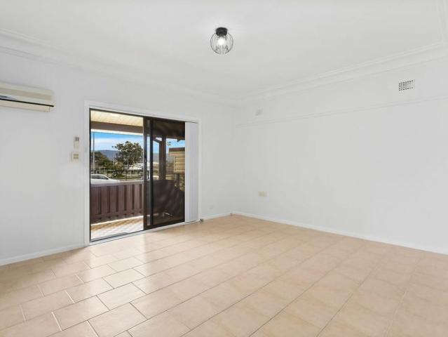 House for rent in Oak Flats Dc, New South Wales