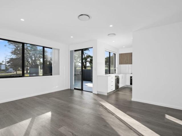 Townhouse for rent in Oak Flats Dc, New South Wales