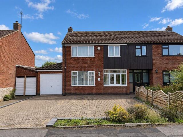 Apartment for rent in Whitnash, Warwick