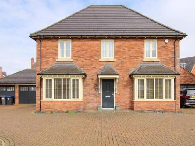 House for sale in Northampton, Northamptonshire