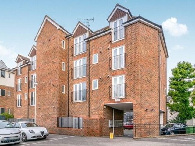 Studio for rent in New Town, Horsham