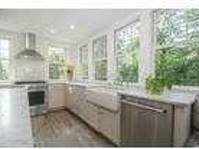 House for rent in Brightwaters