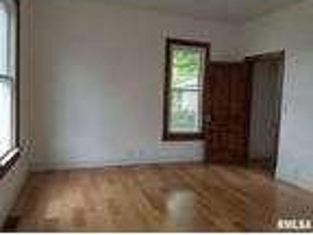 House for rent in Le Claire, Iowa