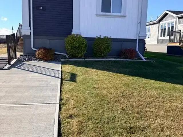 House for rent in The Meadows Mobile Home park, Morinville