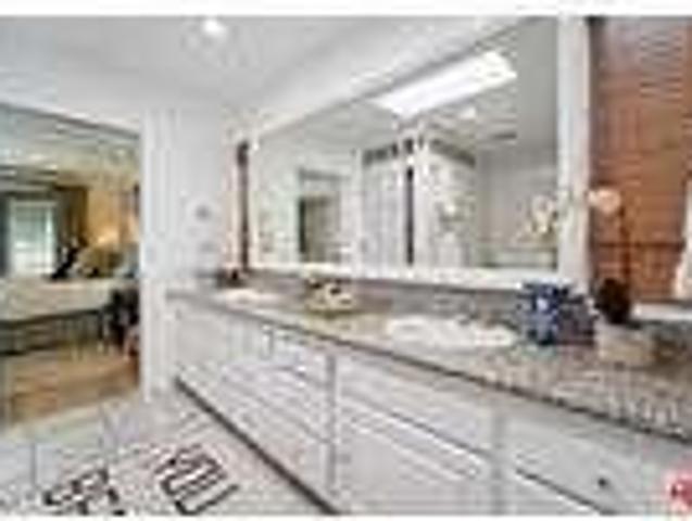 House for rent in Canoga Park, California