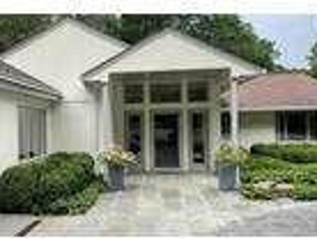 House for rent in Weston, Massachusetts