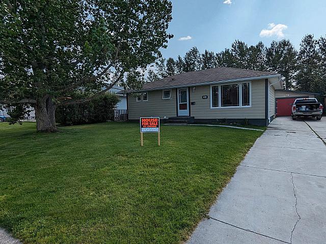 House for sale in Thompson, Manitoba