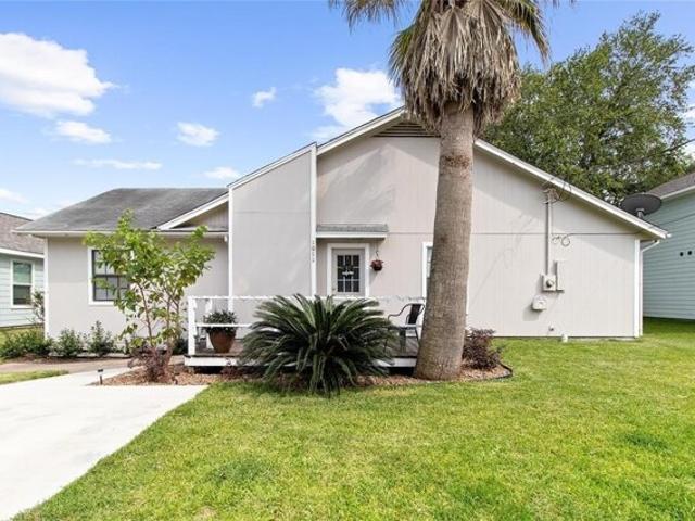 House for sale in Bacliff, Texas