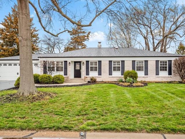 House for sale in Creve Coeur, Missouri