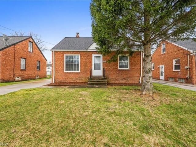 House for sale in Greenwood Estates, Euclid