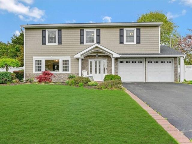 House for sale in Centereach, New York