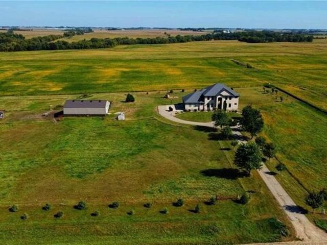 House for sale in Steele, Minnesota