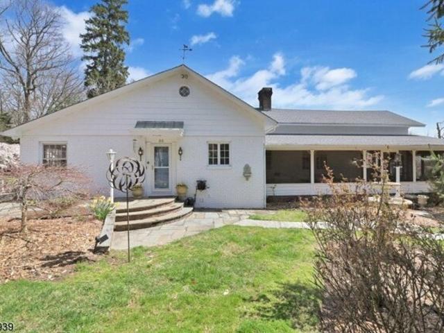 House for sale in Midland Park, New Jersey