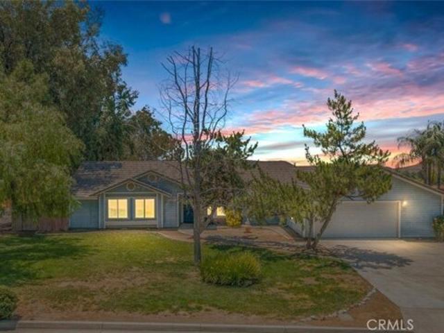 House for sale in Nuevo, California