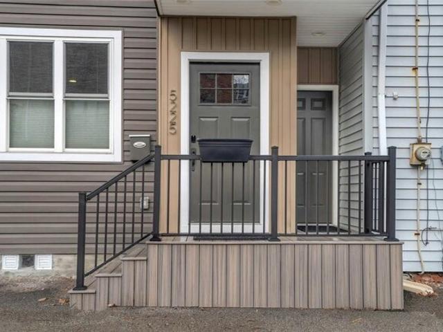 House for sale in Pittsburg, Pennsylvania