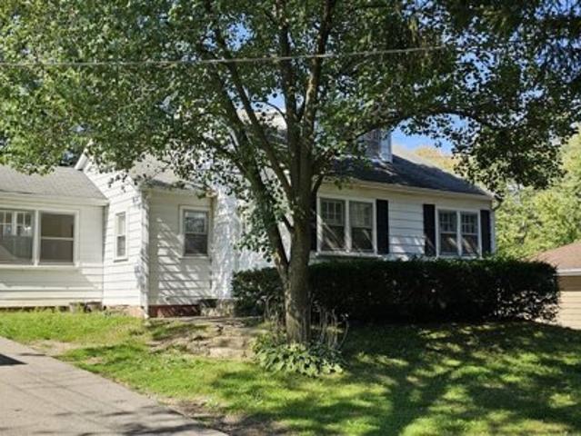 House for sale in Waukegan, Illinois